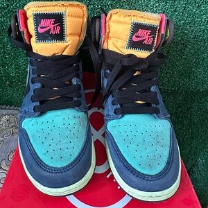 🎨Jordan 1 Retro High Tokyo Bio Hack🎨